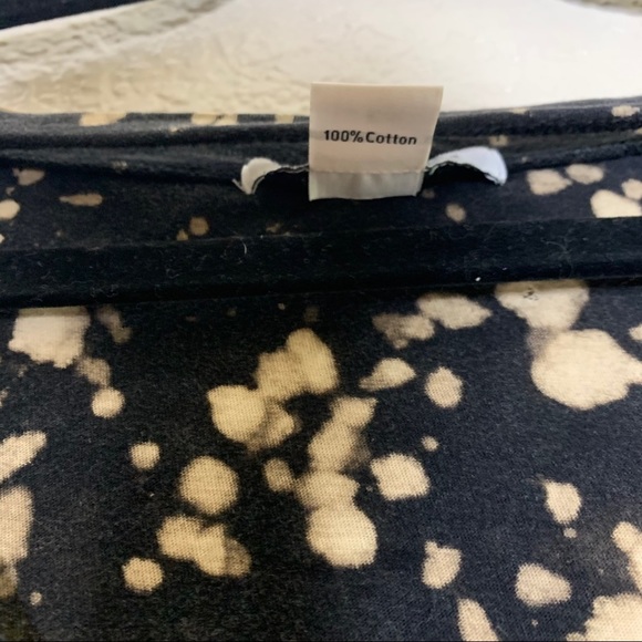 Hand Bleached Graphic Tee V Neck Key Hole - DIY Size 16 - Picture 10 of 10